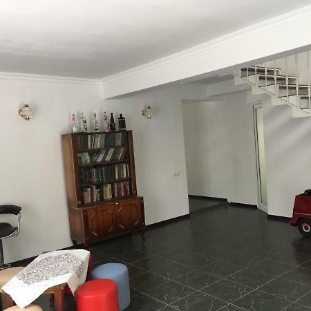 Guest House Maxim 마킨자우리 외부 사진