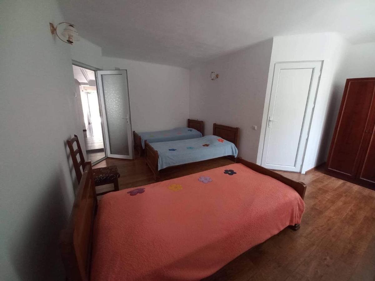 Guest House Maxim 마킨자우리 외부 사진