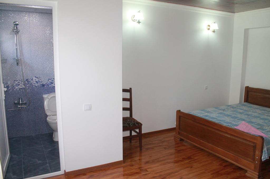 Guest House Maxim 마킨자우리 외부 사진