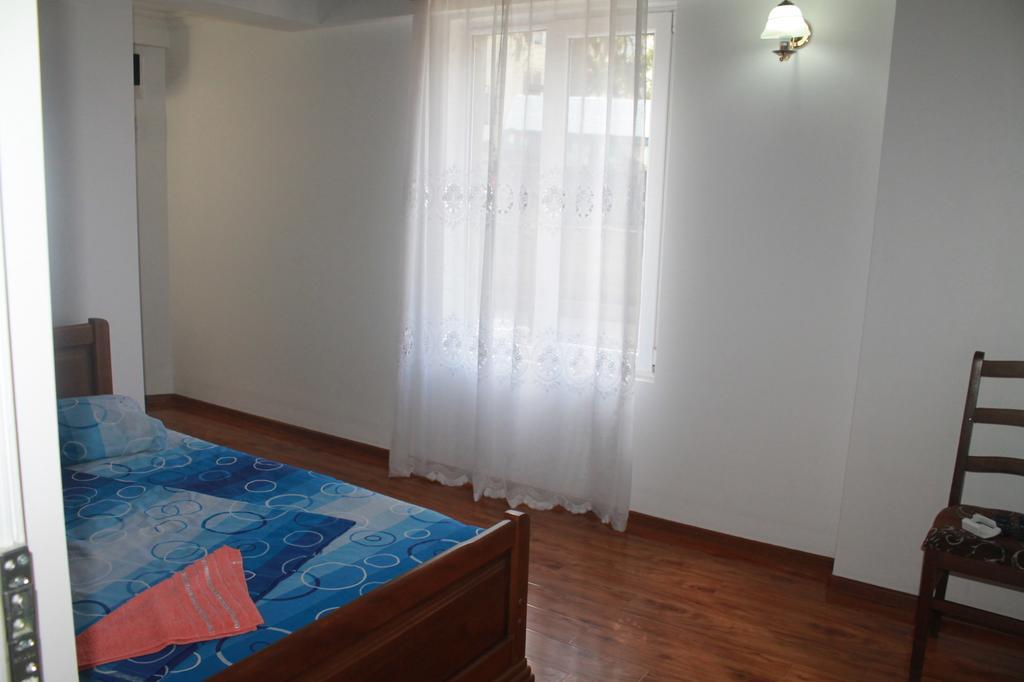Guest House Maxim 마킨자우리 외부 사진