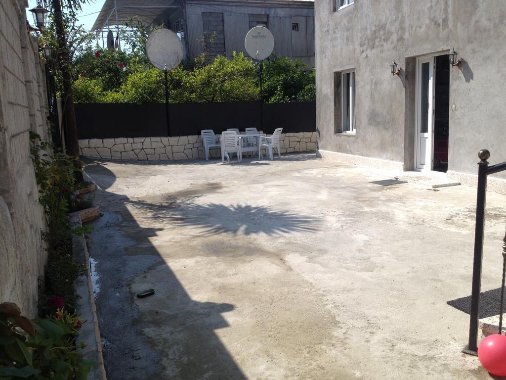 Guest House Maxim 마킨자우리 외부 사진