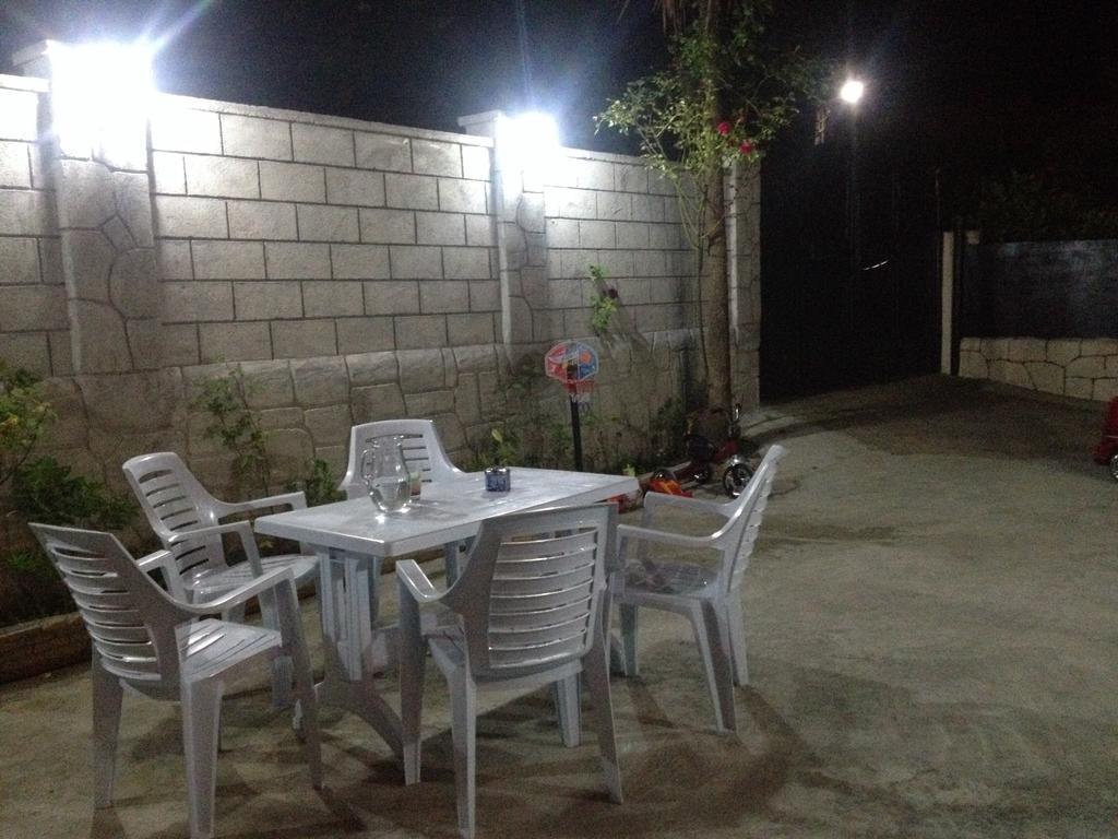 Guest House Maxim 마킨자우리 외부 사진