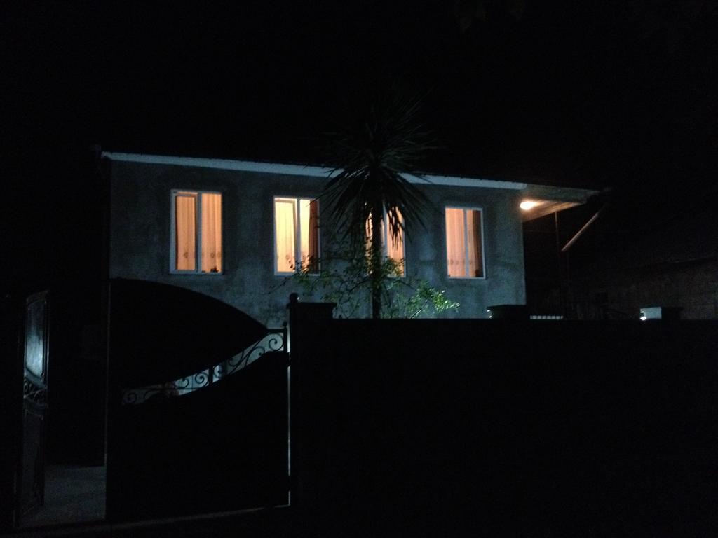 Guest House Maxim 마킨자우리 외부 사진