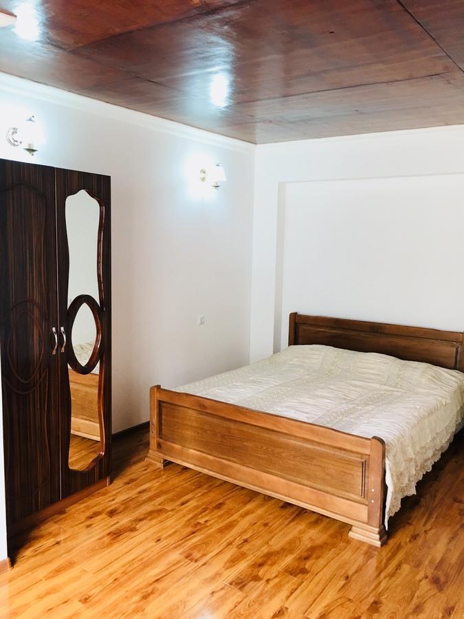 Guest House Maxim 마킨자우리 외부 사진