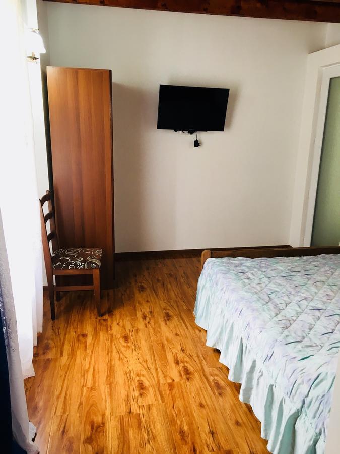 Guest House Maxim 마킨자우리 외부 사진