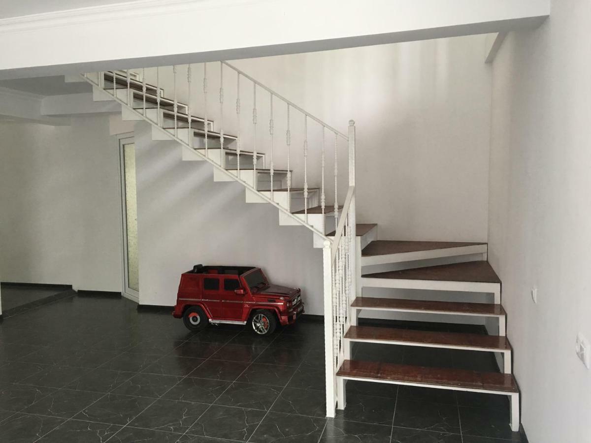 Guest House Maxim 마킨자우리 외부 사진
